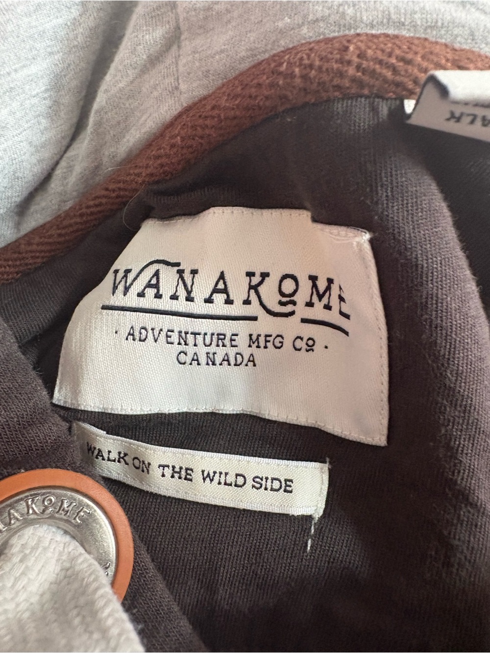Wanakome Men’s Brown & Tan Crewneck Sweater